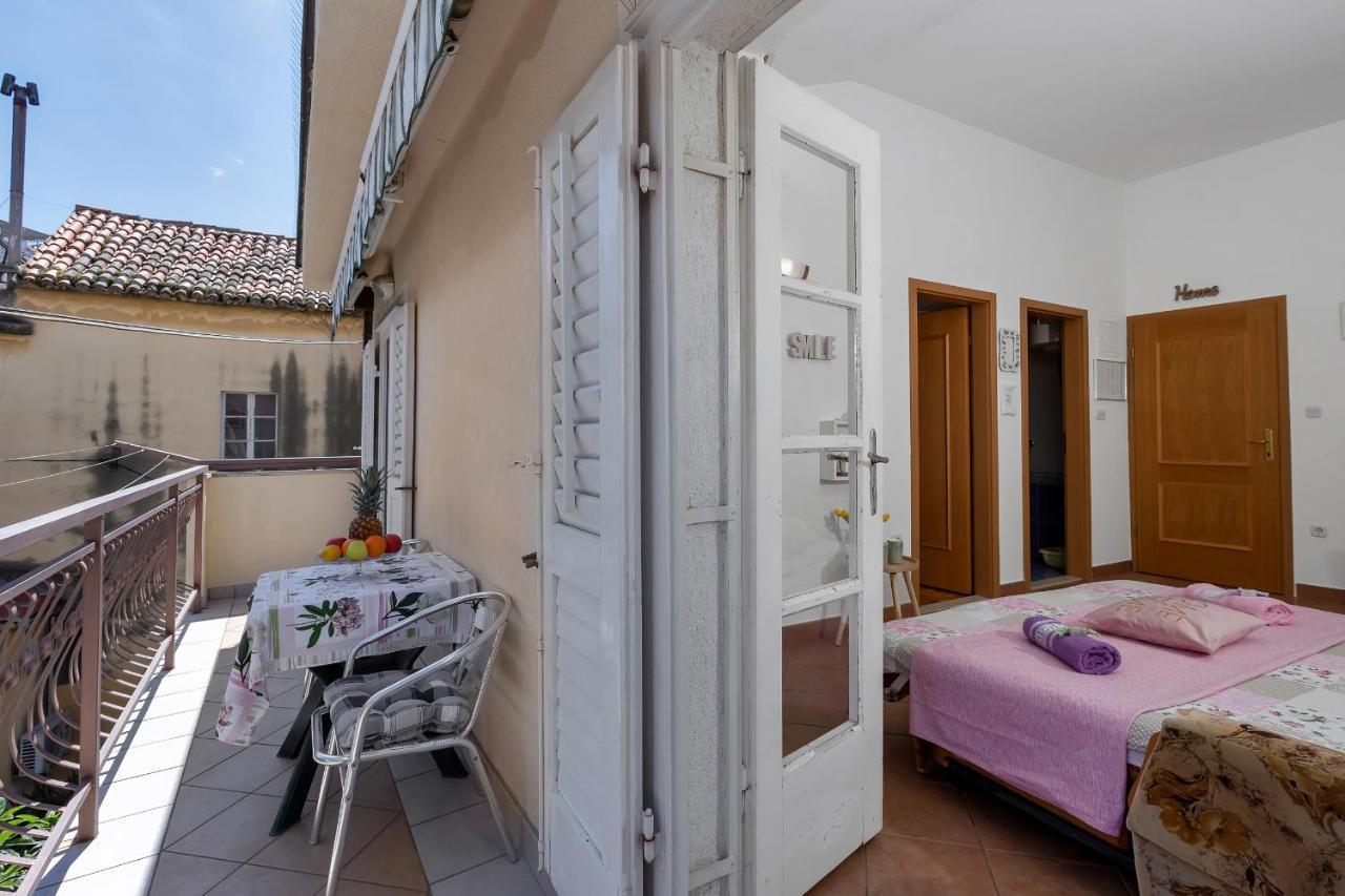 Apartment Andrijasevic-City Center ماكارسكا المظهر الخارجي الصورة